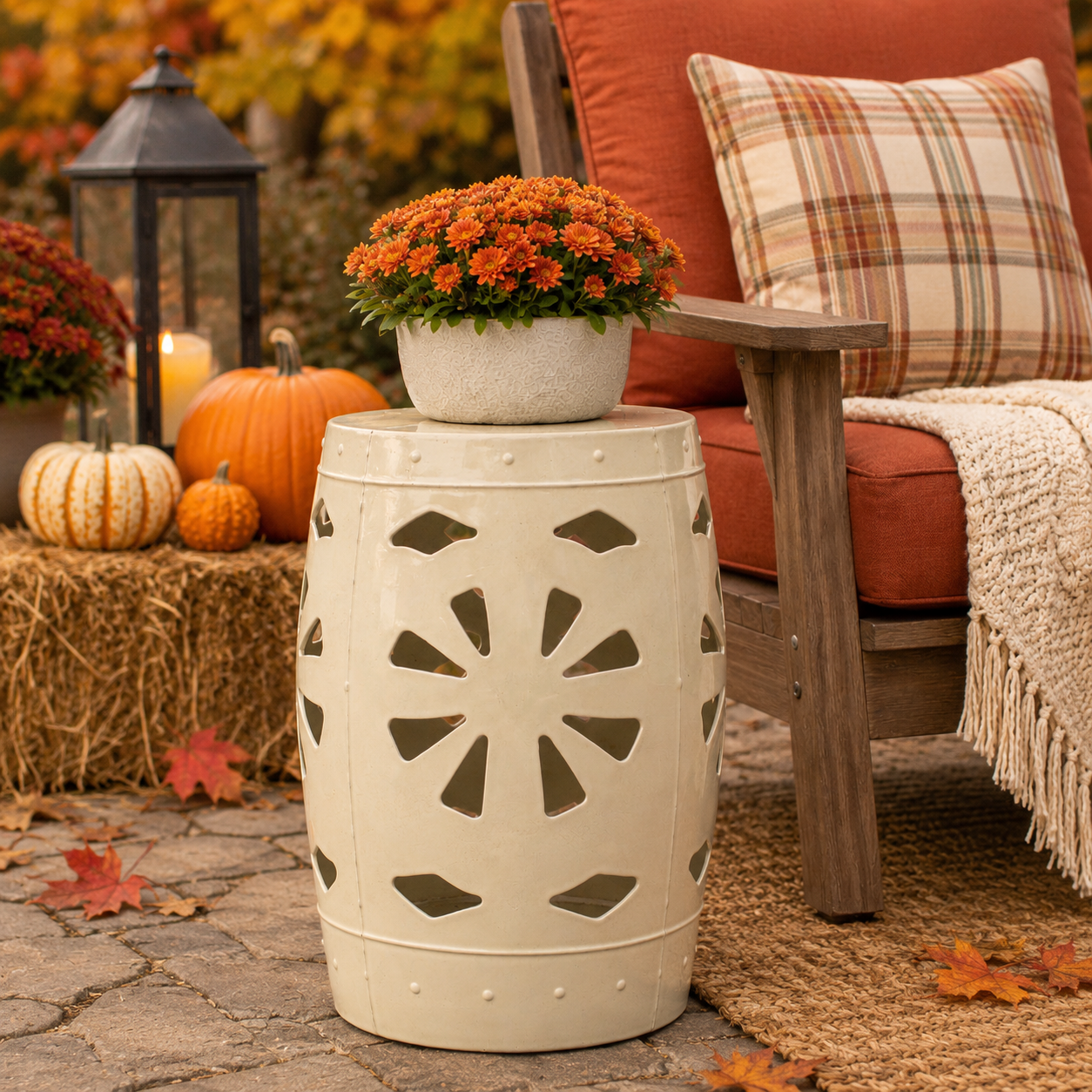 White Metal Plant Stand, 21"
