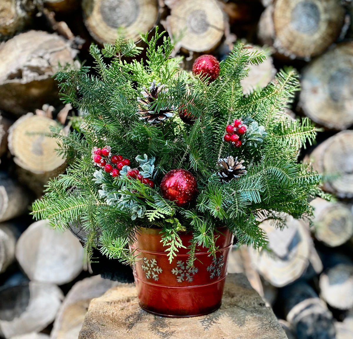 Snowflake Centerpiece, 7.5"-Simple and Grand-Simple and Grand