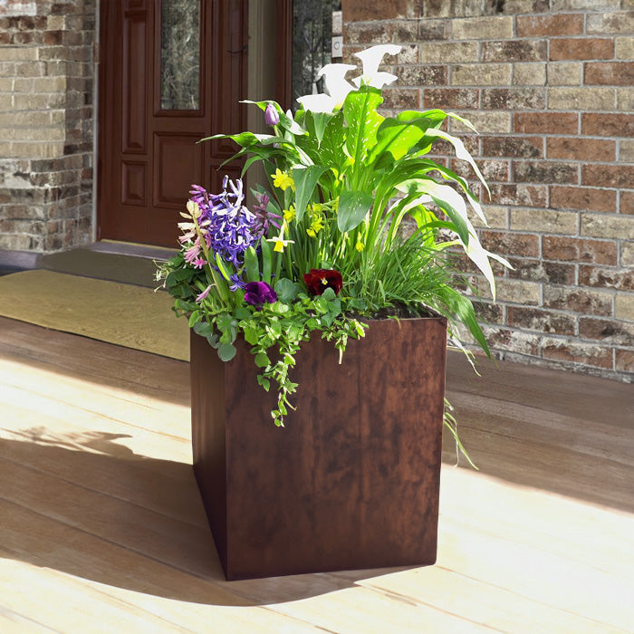 Simple & Grand: Seasonal Planters, Arrangements Delivered to Your Door